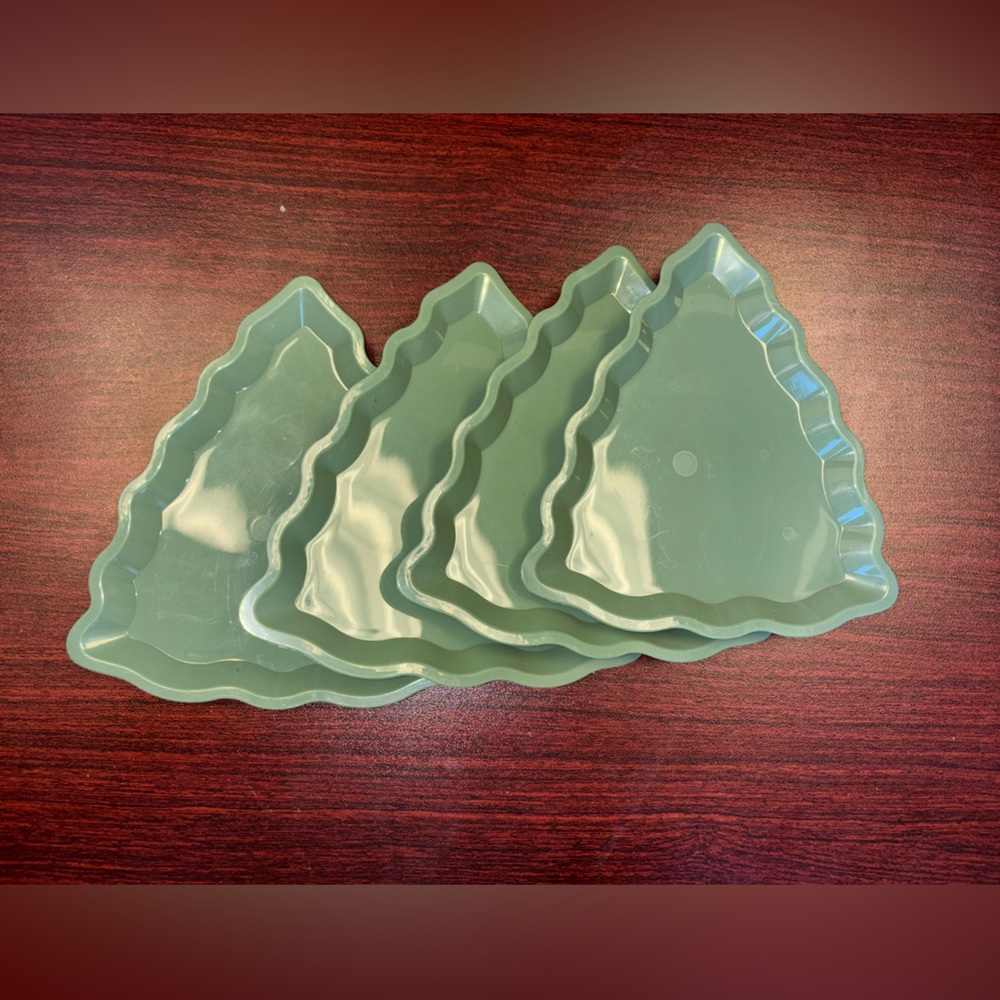 Set of 4 Christmas Tree Appetizer Plates